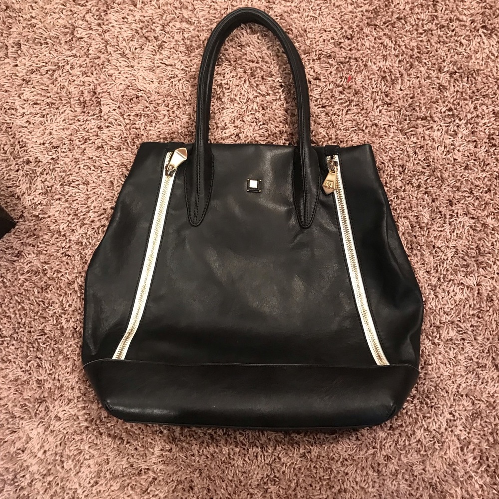 Never used soft leather Pour la Victorie